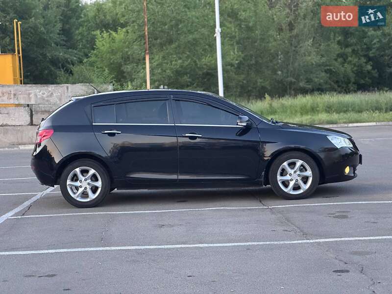 Хэтчбек Geely Emgrand 7 (EC7) 2013 в Запорожье