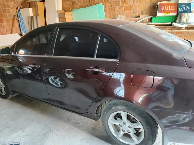 Седан Geely Emgrand 7 (EC7) 2013 в 