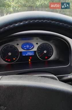 Седан Geely Emgrand 7 (EC7) 2013 в 