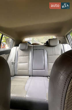 Хэтчбек Geely Emgrand 7 (EC7) 2012 в 
