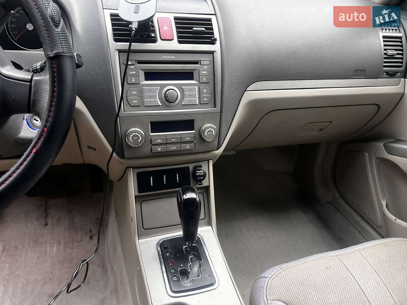 Хетчбек Geely Emgrand 7 (EC7) 2012 в Ужгороді
