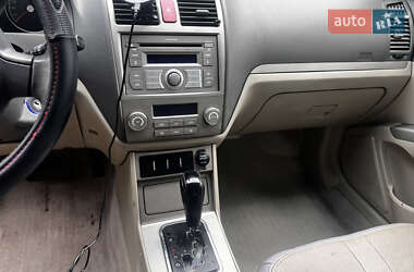 Хэтчбек Geely Emgrand 7 (EC7) 2012 в 