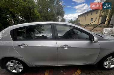 Хэтчбек Geely Emgrand 7 (EC7) 2012 в 