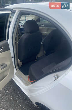 Седан Geely Emgrand 7 (EC7) 2012 в 