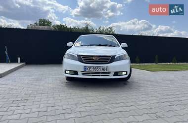 Седан Geely Emgrand 7 (EC7) 2013 в 