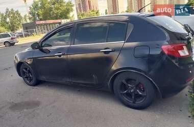 Хэтчбек Geely Emgrand 7 (EC7) 2013 в 