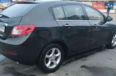 Хэтчбек Geely Emgrand 7 (EC7) 2013 в 