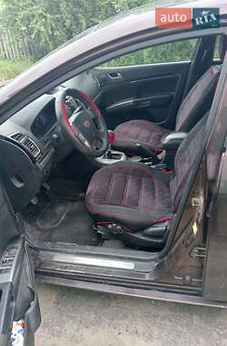 Седан Geely Emgrand 7 (EC7) 2013 в 