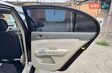 Седан Geely Emgrand 7 (EC7) 2011 в 