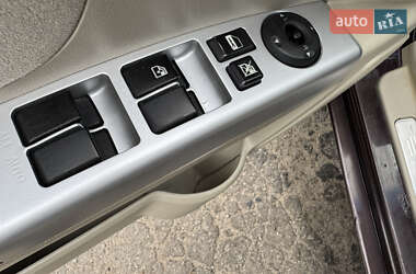 Седан Geely Emgrand 7 (EC7) 2011 в 