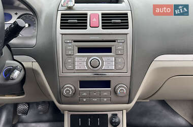 Седан Geely Emgrand 7 (EC7) 2011 в 
