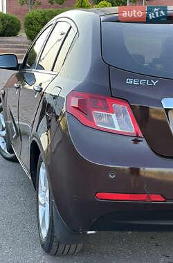 Хэтчбек Geely Emgrand 7 (EC7) 2013 в 