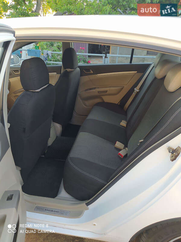Хэтчбек Geely Emgrand 7 (EC7) 2011 в Новом Буге
