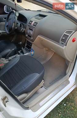 Седан Geely Emgrand 7 (EC7) 2012 в 