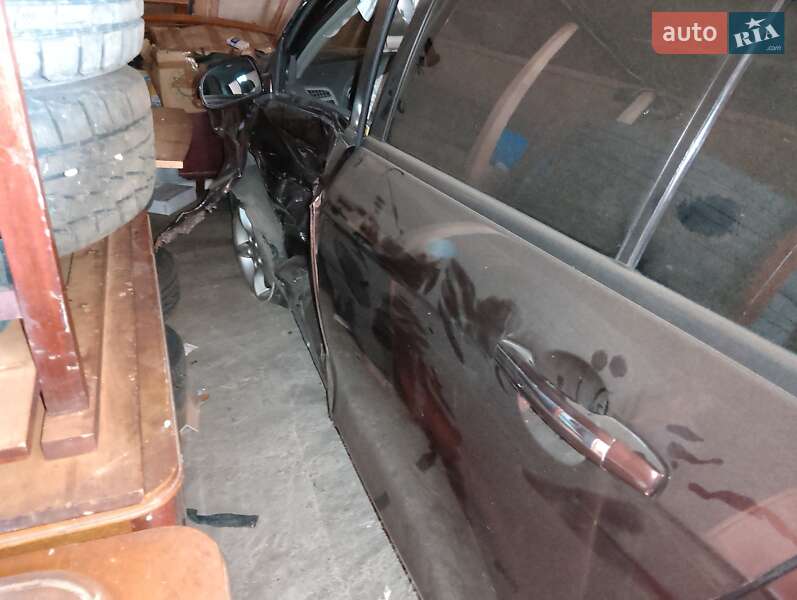 Хетчбек Geely Emgrand 7 (EC7) 2011 в Івано-Франківську