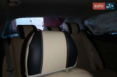 Хэтчбек Geely Emgrand 7 (EC7) 2011 в 
