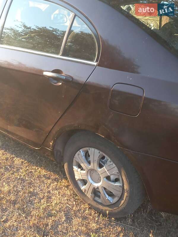 Седан Geely Emgrand 7 (EC7) 2014 в Кривом Роге