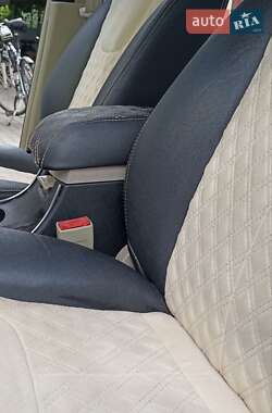 Седан Geely Emgrand 7 (EC7) 2011 в 