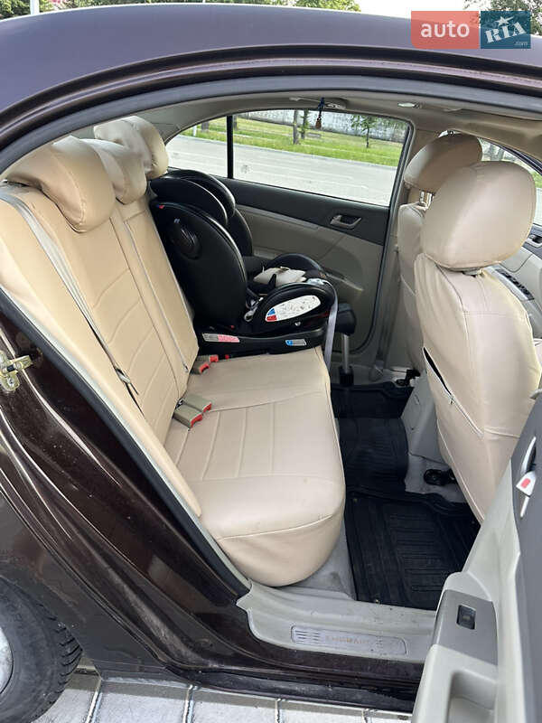 Седан Geely Emgrand 7 (EC7) 2012 в Черкасах