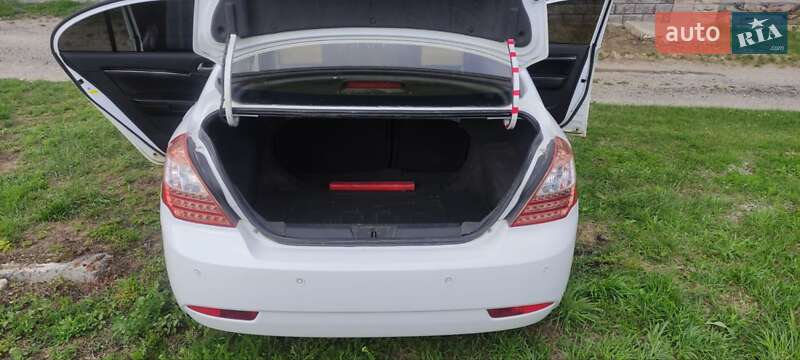 Седан Geely Emgrand 7 (EC7) 2013 в Скале-Подольской
