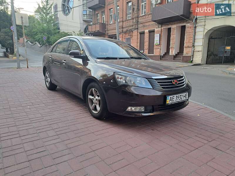 Седан Geely Emgrand 7 (EC7) 2013 в Дніпрі