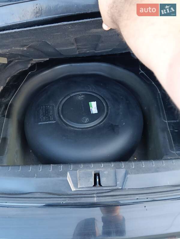 Седан Geely Emgrand 7 (EC7) 2013 в Бучі