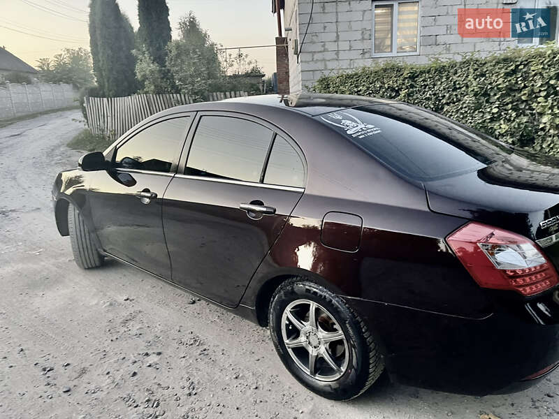 Седан Geely Emgrand 7 (EC7) 2014 в Ровно