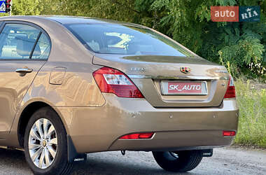 Седан Geely Emgrand 7 (EC7) 2012 в 