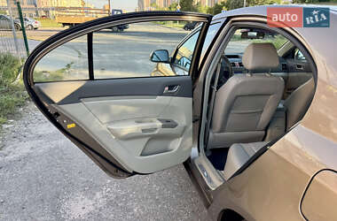 Седан Geely Emgrand 7 (EC7) 2012 в 