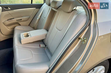 Седан Geely Emgrand 7 (EC7) 2012 в 