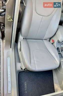 Седан Geely Emgrand 7 (EC7) 2012 в 