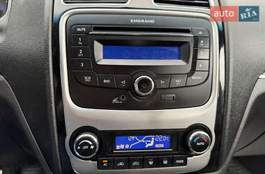 Хэтчбек Geely Emgrand 7 (EC7) 2013 в 