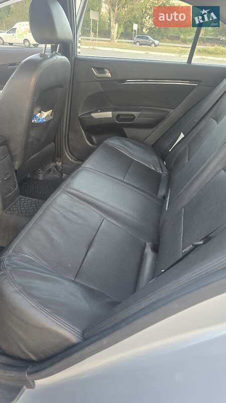 Седан Geely Emgrand 7 (EC7) 2013 в Дніпрі