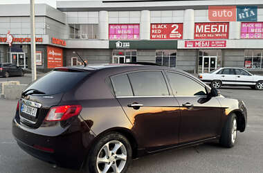 Хетчбек Geely Emgrand 7 (EC7) 2013 в 