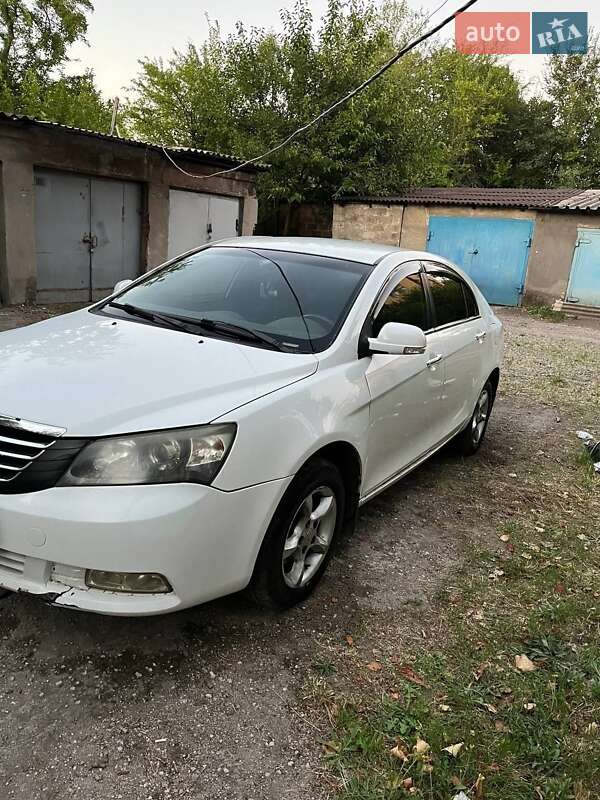 Geely Emgrand 7 (EC7) 2013