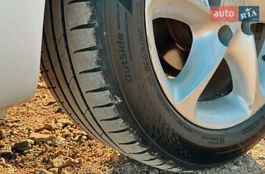 Хэтчбек Geely Emgrand 7 (EC7) 2014 в 
