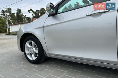 Седан Geely Emgrand 7 (EC7) 2012 в 