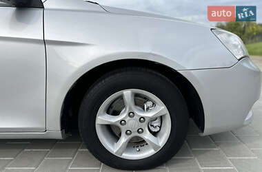 Седан Geely Emgrand 7 (EC7) 2012 в 