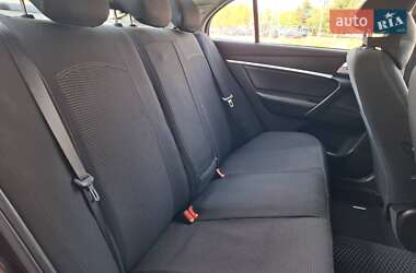 Седан Geely Emgrand 7 (EC7) 2016 в 