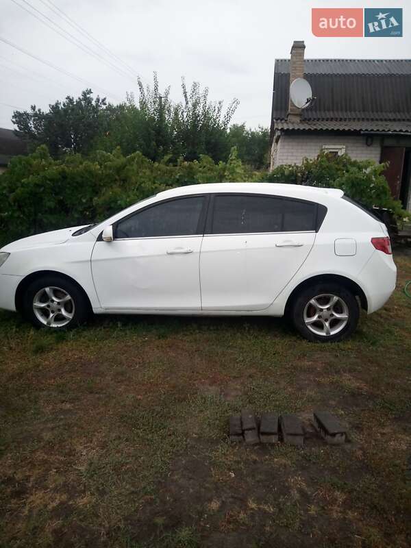 Хэтчбек Geely Emgrand 7 (EC7) 2013 в Черкассах