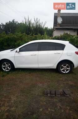 Хетчбек Geely Emgrand 7 (EC7) 2013 в 