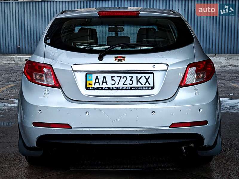 Хэтчбек Geely Emgrand 7 (EC7) 2011 в Киеве