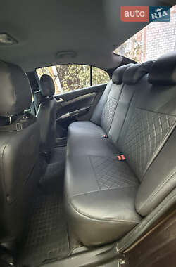 Седан Geely Emgrand 7 (EC7) 2012 в 