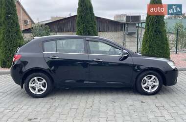 Хетчбек Geely Emgrand 7 (EC7) 2013 в 