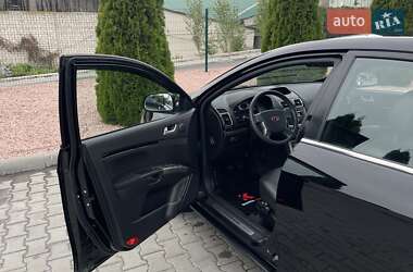 Хетчбек Geely Emgrand 7 (EC7) 2013 в 