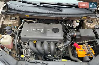 Седан Geely Emgrand 7 (EC7) 2012 в 