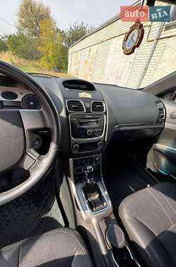 Хетчбек Geely Emgrand 7 (EC7) 2013 в 