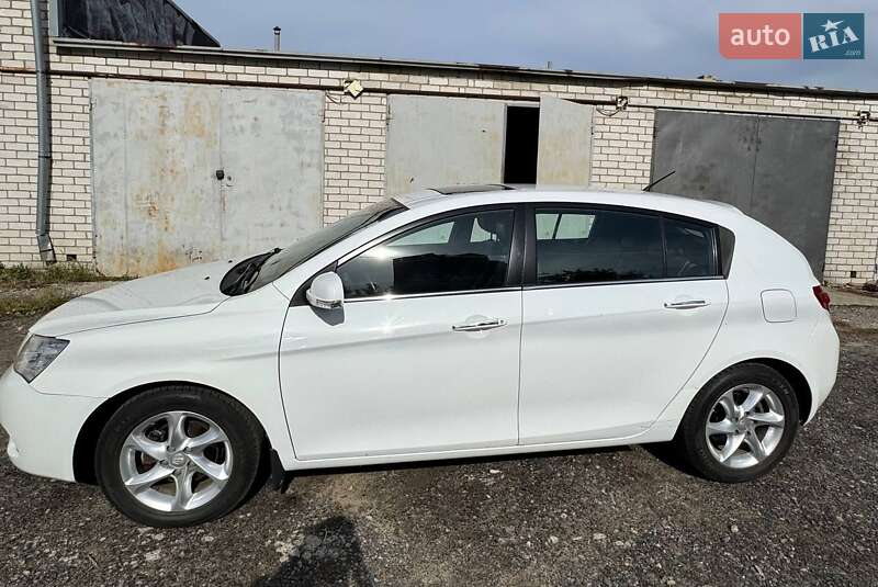 Хетчбек Geely Emgrand 7 (EC7) 2013 в Харкові