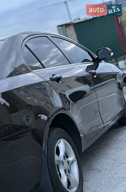 Седан Geely Emgrand 7 (EC7) 2014 в 