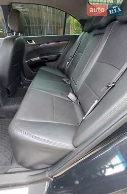 Седан Geely Emgrand 7 (EC7) 2015 в 